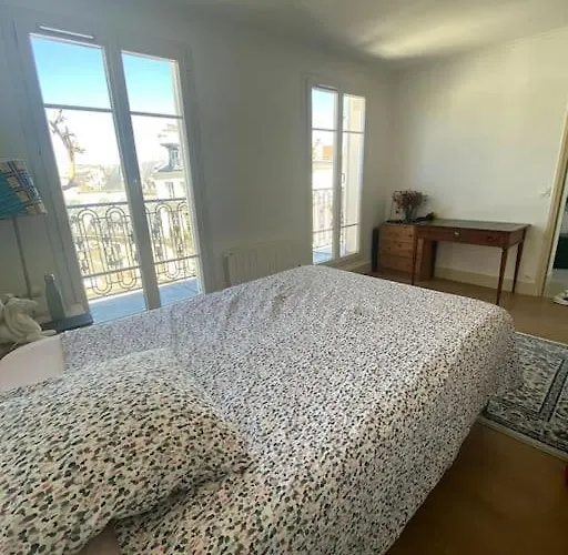 : Superbe Au Coeur Du Marais Paris